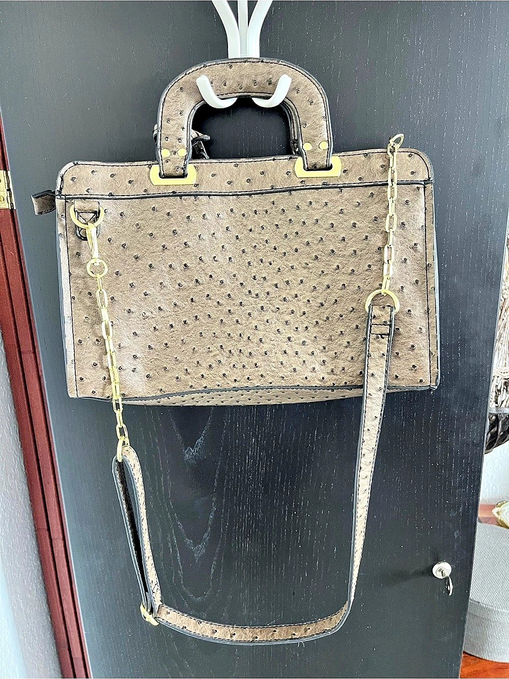 London Fog Faux Ostrich Purse - Picture 2 of 10